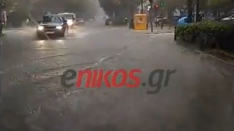 Νέες εικόνες από τους πλημμυρισμένους δρόμους στα Πατήσια – ΒΙΝΤΕΟ αναγνώστη – ΤΩΡΑ