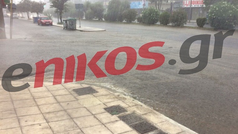 Ομίχλη σκέπασε τη Μεσογείων – Ποτάμια οι δρόμοι και στον Χολαργό – ΦΩΤΟ αναγνώστη- ΤΩΡΑ