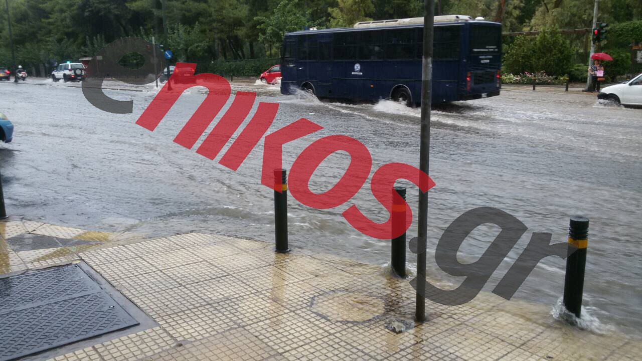 Σε ποιους δρόμους της Αθήνας έχει διακοπεί η κυκλοφορία – ΦΩΤΟ αναγνώστη