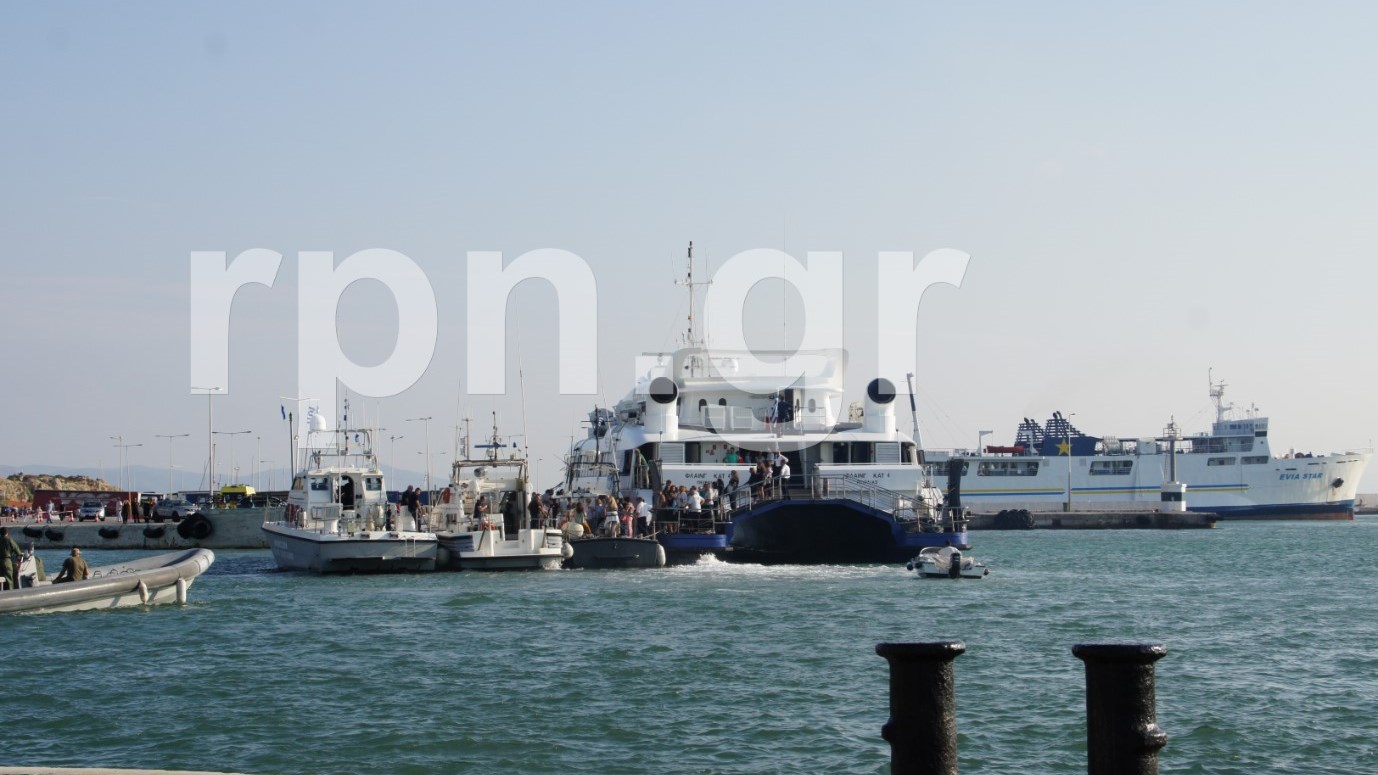 Νέο ΒΙΝΤΕΟ από την επιχείρηση του Λιμενικού στη Ραφήνα για τη μεταφορά των επιβατών του FLYING CAT 4