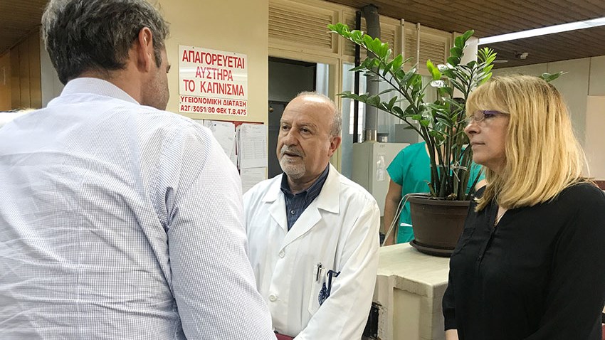 Στον Ευαγγελισμό ο Μητσοτάκης – Ενημερώθηκε για τους τραυματίες των πυρκαγιών