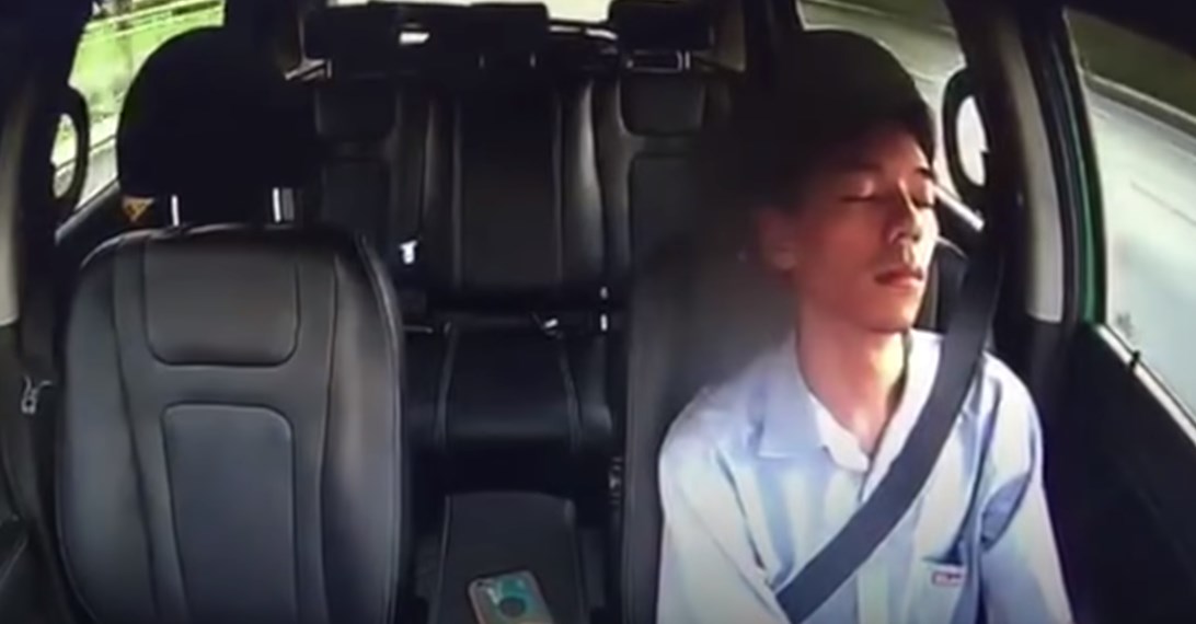 Κοιμήθηκε για ένα ολόκληρο λεπτό ενώ οδηγούσε – ΒΙΝΤΕΟ