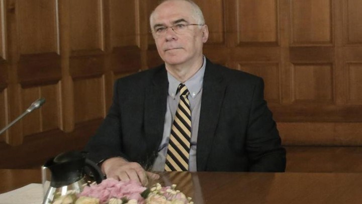 “Βολές” της Αθήνας στο ΔΝΤ: “Μη ισορροπημένη” η έκθεσή του – Έντονη αντίθεση στις θέσεις του για τον κατώτατο μισθό