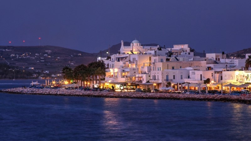 Στο «σκοτάδι» βυθίστηκε η Πάρος και η Αντίπαρος