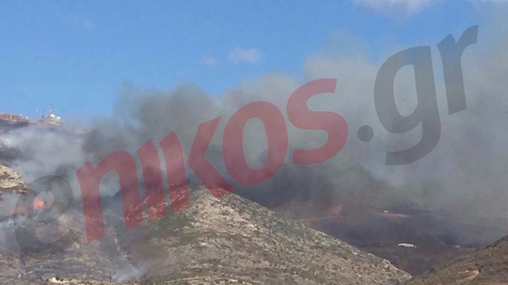 Αναζωπυρώθηκε η φωτιά στην Πάρο – ΤΩΡΑ