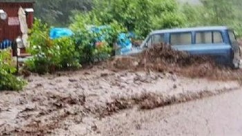 Δήμαρχος Ριζούντας: Θεέ μου, βοήθα μας, πνιγόμαστε – ΒΙΝΤΕΟ