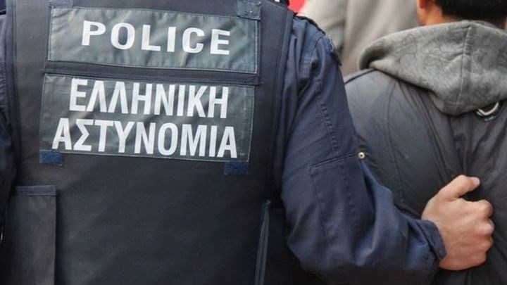 Σύλληψη αλλοδαπού για πλαστογραφημένα έγγραφα από το Λιμεναρχείο Πάτρας