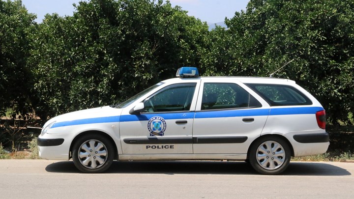 Επιθέσεις από κουκουλοφόρους σε οδηγούς στον Ασπρόπυργο – ΤΩΡΑ