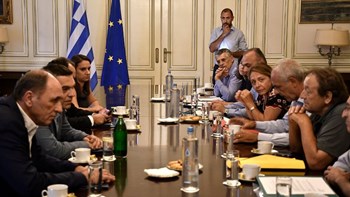 Η δέσμευση του Πρωθυπουργού στη συνάντηση με κατοίκους από το Μάτι και τον Νέο Βουτζά