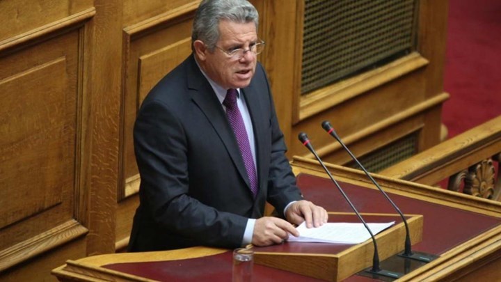 Βλάχος στον Realfm 97,8: Οι υψηλοί τόνοι και οι αφορισμοί δεν βοηθούν σε τίποτα