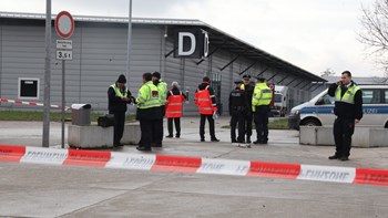 Σε συναγερμό παραμένει το αεροδρόμιο Σόνενφελντ στο Βερολίνο – Τι αναφέρουν οι Αρχές