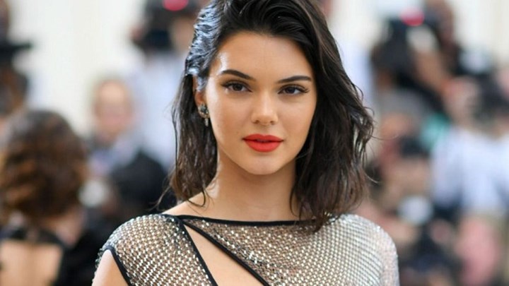 Η φωτογράφιση της Κένταλ Τζένερ που ανεβάζει τη θερμοκρασία – ΦΩΤΟ