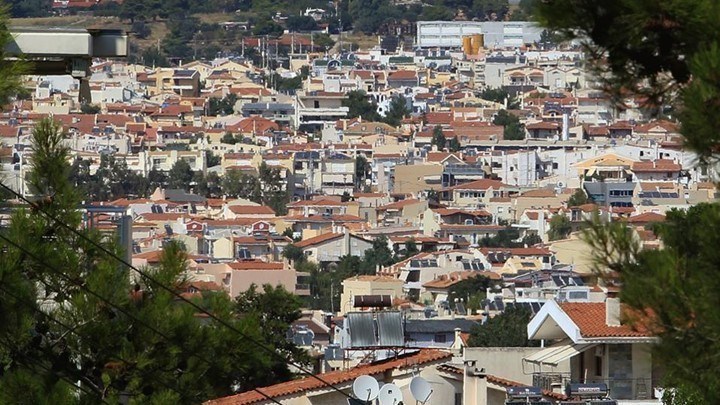 Le Monde: Η Ελλάδα ξαναγεννιέται απο τις στάχτες της