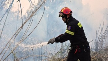 Πολύ υψηλός κίνδυνος πυρκαγιάς την Πέμπτη – Ποιες περιοχές απειλούνται