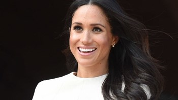 Νέος βασιλικός κανόνας – Απομακρύνονται οι δημοσιογράφοι από τη Μέγκαν Μαρκλ