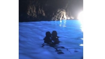 Σε “απαγορευμένα” νερά κολύμπησε η Χάιντι Κλουμ – ΒΙΝΤΕΟ