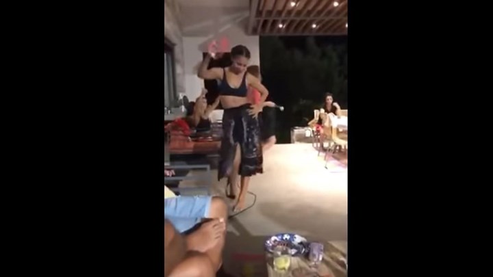 Το τσιφτετέλι της Ολυμπίας στον Σπανούλη – ΒΙΝΤΕΟ