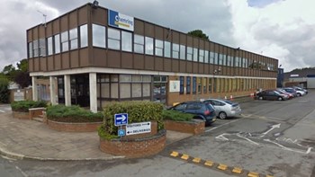 Έκρηξη σε εργοστάσιο κατασκευής στρατιωτικού υλικού στο Σάλσμπερι της Βρετανίας – Ένας νεκρός