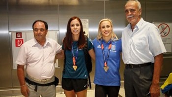 Στην Ελλάδα Στεφανίδη και Κυριακοπούλου