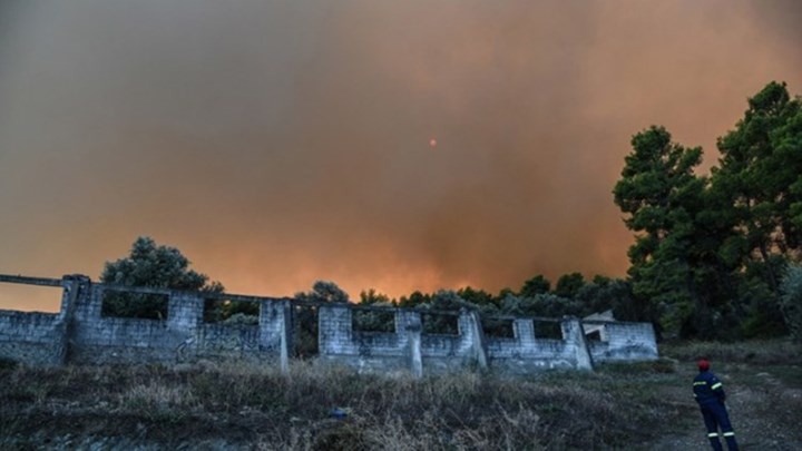 Αισιοδοξία για την κατάσβεση της πυρκαγιάς στην Εύβοια – Ποια περιοχή τέθηκε σε κατάσταση έκτακτης ανάγκης