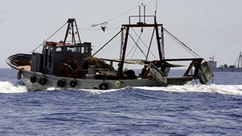 O Έλληνας ψαράς στον Realfm 97.8  για τους πυροβολισμούς που δέχθηκε από Τούρκους: Ακούσαμε έξι, οι δύο ήταν κατά ριπάς