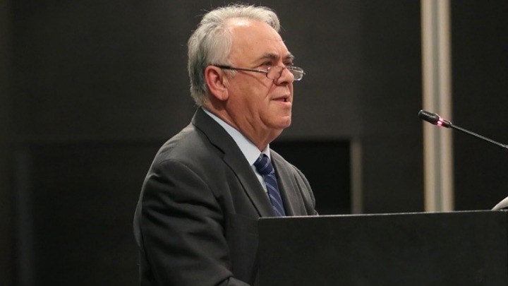 Συνάντηση Δραγασάκη με φορείς της αγοράς πετρελαιοειδών: Ετοιμάζει πολιτική παρέμβαση η κυβέρνηση