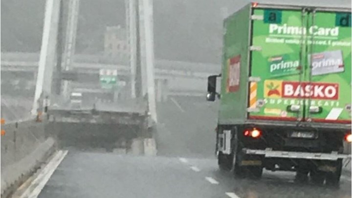 «Τύχη βουνό» για οδηγό φορτηγού στη Γένοβα – ΒΙΝΤΕΟ – ΦΩΤΟ