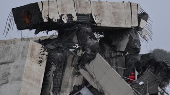 Νίκαια και Κάννες προσφέρουν βοήθεια στους Ιταλούς διασώστες που επιχειρούν στη Γένοβα