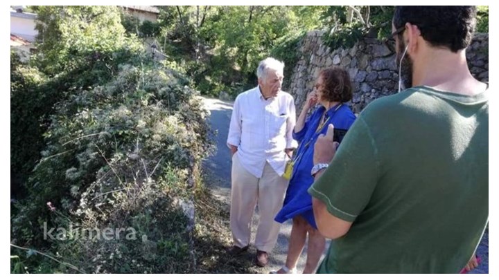 Στο πατρικό του στη Γορτυνία έπειτα από 25 χρόνια ο Κώστας Γαβράς – ΦΩΤΟ