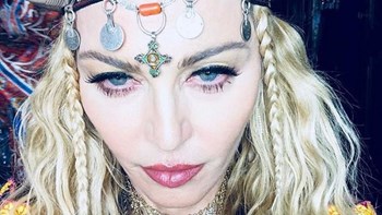 Η Μαντόνα υπενθυμίζει ότι αυτή είναι η βασίλισσα της pop, παραμονή των γενεθλίων της – ΦΩΤΟ