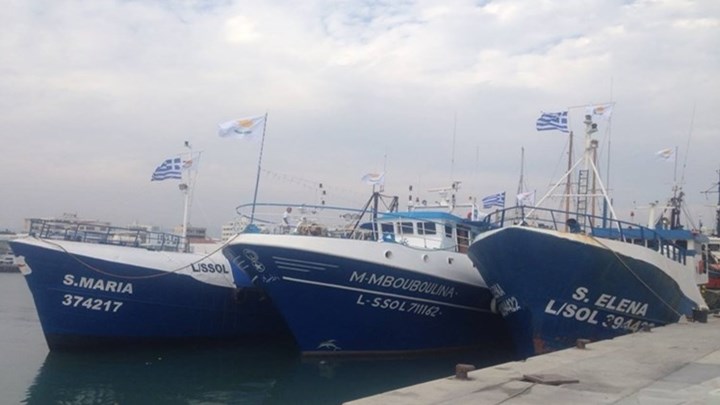 Νέες τουρκικές προκλήσεις: Πολεμικά πλοία παρενόχλησαν κυπριακή τράτα σε διεθνή ύδατα