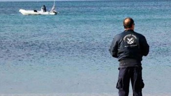 Τον χειριστή του ταχύπλοου που τραυμάτισε και εγκατέλειψε λουόμενο στη Χαλκιδική αναζητούν οι Αρχές