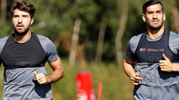 Με ποσό-μαμούθ θα αποχωρήσει ο Ανσαριφάρντ από τον Ολυμπιακό – Τα δεδομένα για Χατζισαφί