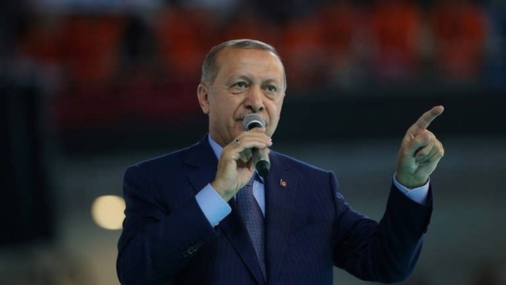 Οργή Ερντογάν για την υποβάθμιση από Moody’s και S&P: Είδαμε τα παιχνίδια σας και σας προκαλούμε