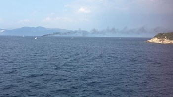 Φωτιά σε σκάφος στους Παξούς – Καλά στην υγεία τους οι 4 επιβάτες