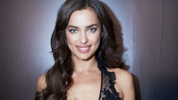 Εξώφυλλο στη ρωσική Vogue η Ιρίνα Σάικ – ΦΩΤΟ – ΒΙΝΤΕΟ