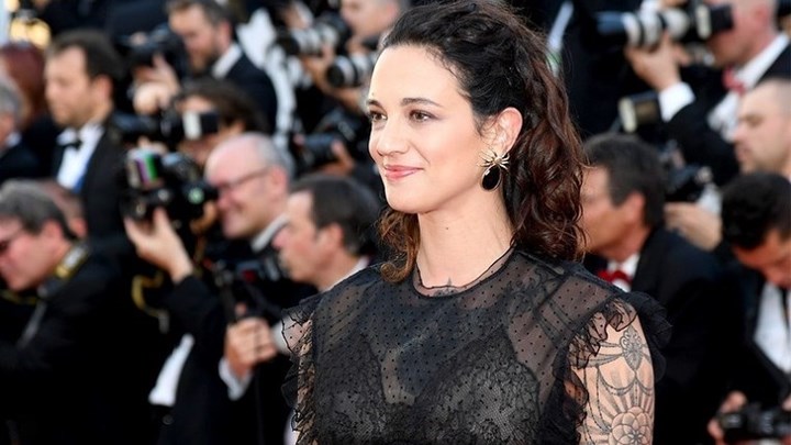 Σάλος με Ιταλίδα ηθοποιό: Κατηγορεί τον Γουαϊνστάιν αλλά η ίδια πλήρωσε θύμα της εξαγοράζοντας τη σιωπή του