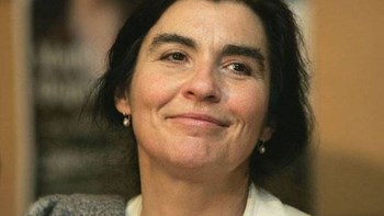 Την επανεκκίνηση του διαλόγου για την επιστροφή των Γλυπτών του Παρθενώνα ζητά η Κονιόρδου