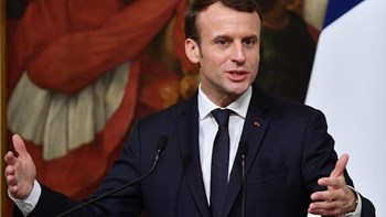 Θερμά λόγια από τον Μακρόν για τον ελληνικό λαό