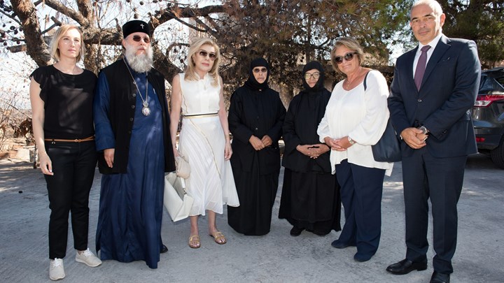 Το Λύρειο Παιδικό Ίδρυμα επισκέφθηκε η Μαριάννα Β. Βαρδινογιάννη – ΦΩΤΟ