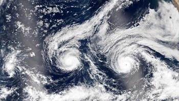 Σε συναγερμό η Χαβάη για την επέλαση του ισχυρού τυφώνα Lane
