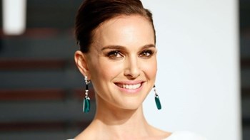 Και σκηνοθέτης και πρωταγωνίστρια στην ίδια ταινία η Νάταλι Πόρτμαν