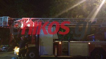 Φωτιά σε ταβέρνα απέναντι από το αστυνομικό τμήμα Αγίας Λαύρας – ΦΩΤΟ αναγνώστη