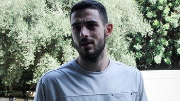 Αιχμηρή απάντηση Παπαπέτρου σε Αγραβάνη: «Ο καθένας έχει τις αρχές του και το μορφωτικό του επίπεδο»