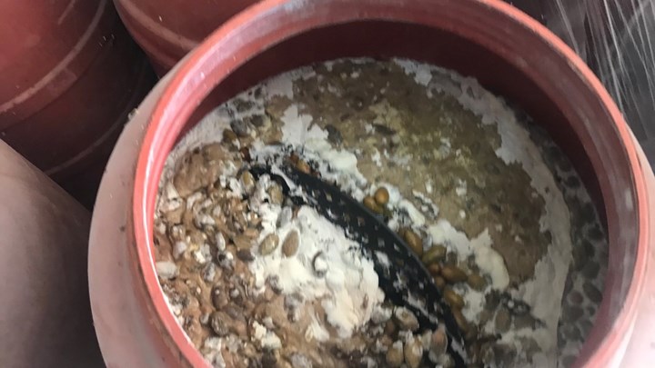 Υγειονομική ”βόμβα” στον Γέρακα – Κατασχέθηκαν δέκα τόνοι ακατάλληλα τρόφιμα σε σούπερ μάρκετ – ΦΩΤΟ