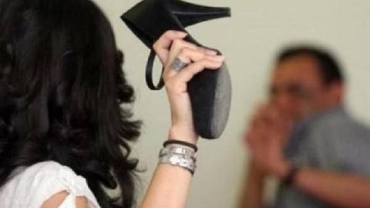 Βροχή οι μηνύσεις: Με έδερνε η γυναίκα μου όπου με έβλεπε, καταγγέλλει “πονεμένος” σύζυγος