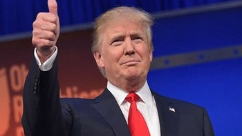 Ο Τραμπ φέρεται έτοιμος να δώσει χάρη στον επικεφαλής του προεκλογικού του επιτελείου