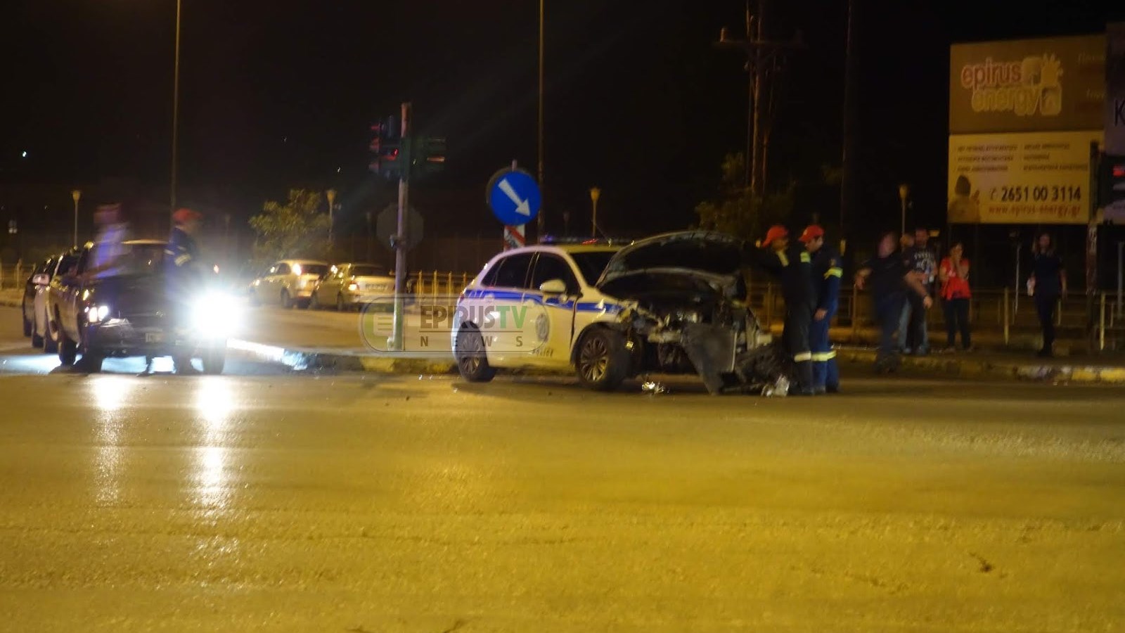 Σύγκρουση ΙΧ με περιπολικό στην εθνική οδό Άρτας-Ιωαννίνων – ΒΙΝΤΕΟ – ΦΩΤΟ