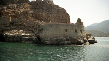 Στο έλεος διαρρηκτών η Σπιναλόγκα: Έκαναν ”φτερά” οι εισπράξεις