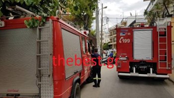 Λήξη συναγερμού για τον άντρα που απειλούσε να πέσει στο κενό στην Πάτρα